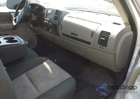 2007 Chevrolet Silverado 1500 Work Truck from USA, damaged, VIN 1GCEC14X17Z625507